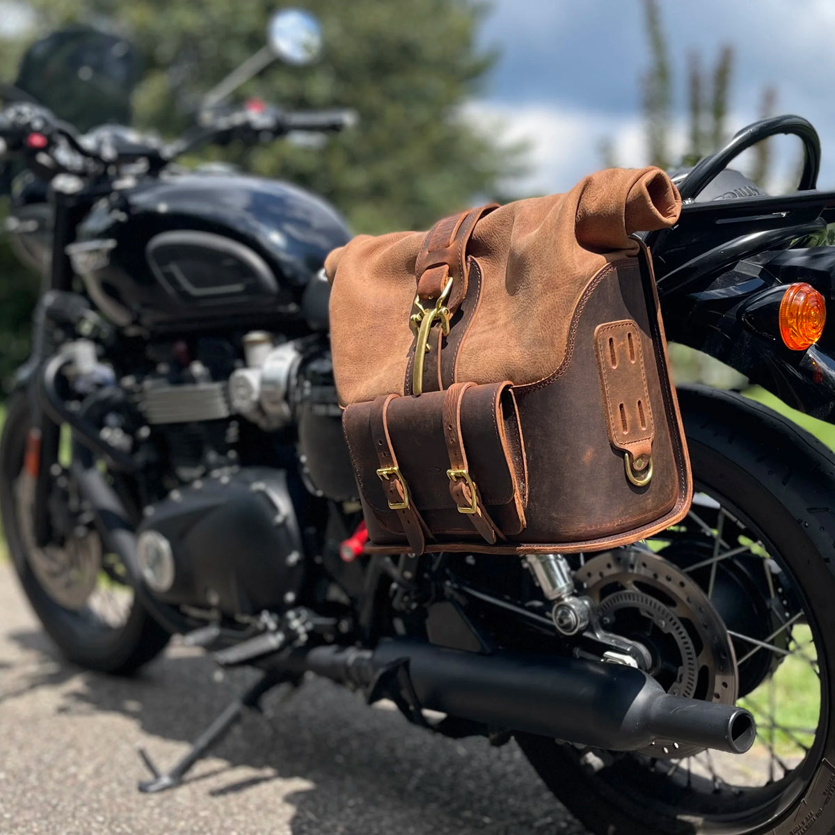 Universal Leather Rolltop Pannier - URP01 (Solo Bag)