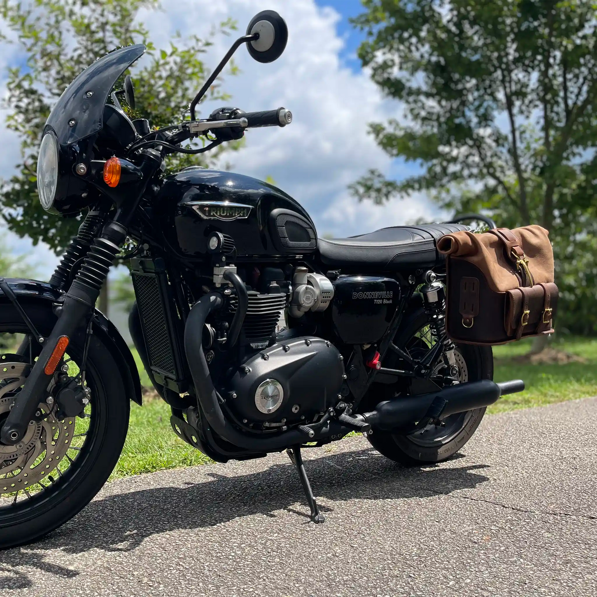 Universal Leather Rolltop Pannier - URP01 (Solo Bag)